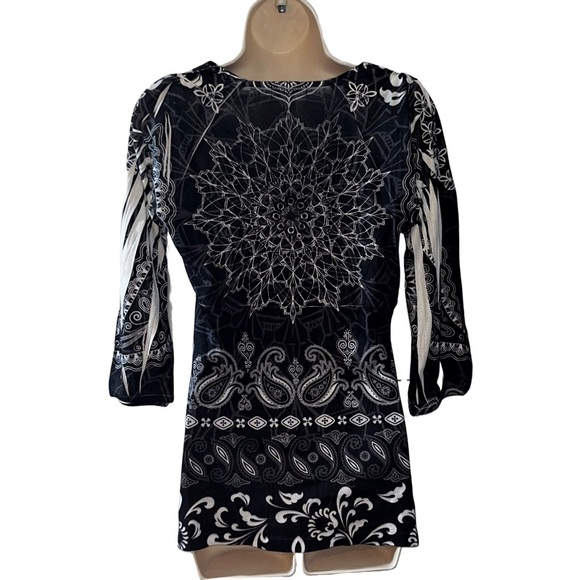 Ladies Energe medium black and white design short tunic,dress or top on most - Picture 10 of 15